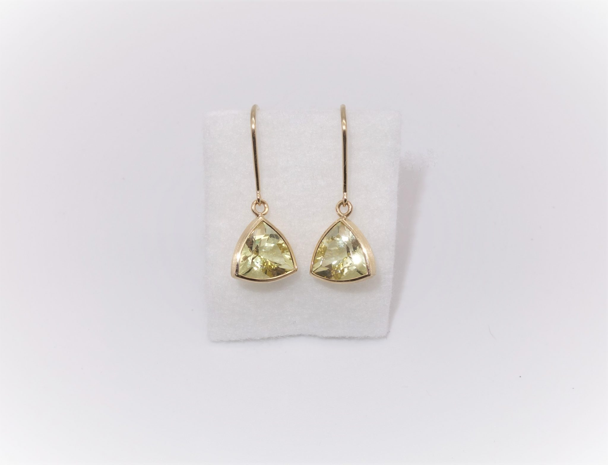 Foto Ohrhänger 750 Gelbgold mit facetiertem Lemonquarz