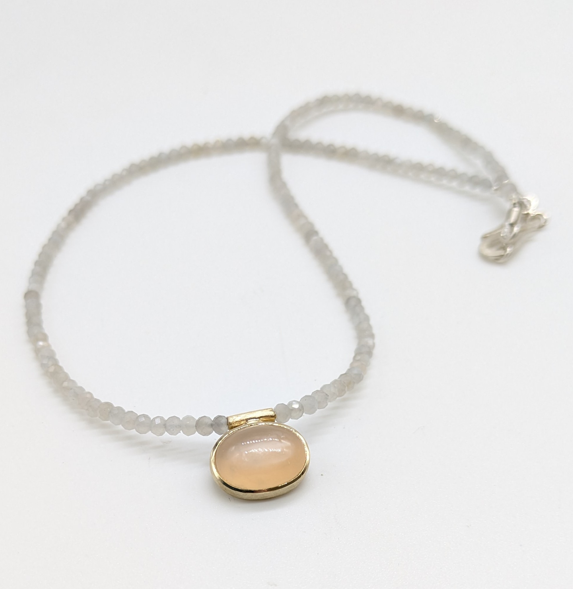 Foto von Mondsteinkette mit Mondstein in 585 Gelbgold gefasst